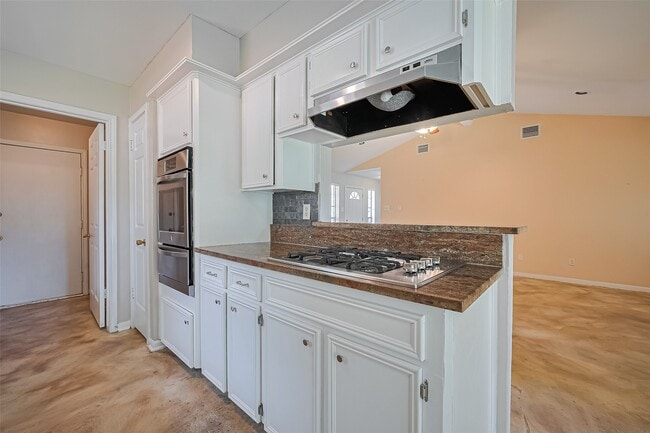 Building Photo - 4031 Sherwood W