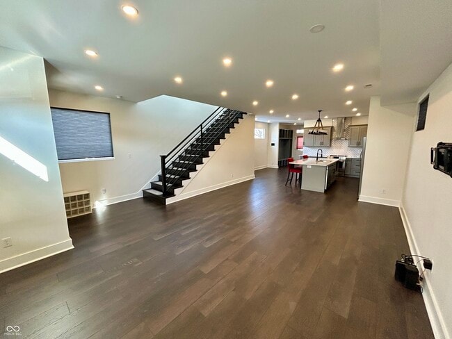 Building Photo - 2511 S Delaware St