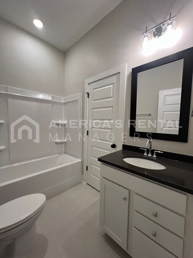 Building Photo - Home for rent in Hoover! Available to View Now!!!