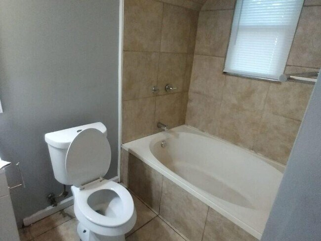 Building Photo - 957 Harwell St NW