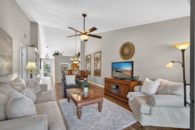 Building Photo - 202 Pinecrest Cir
