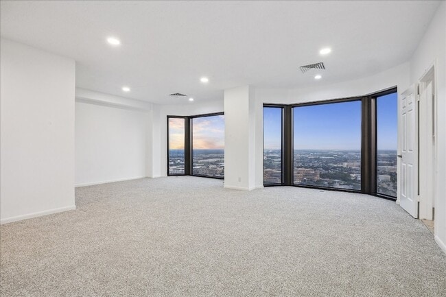 Building Photo - 2001 Holcombe Blvd