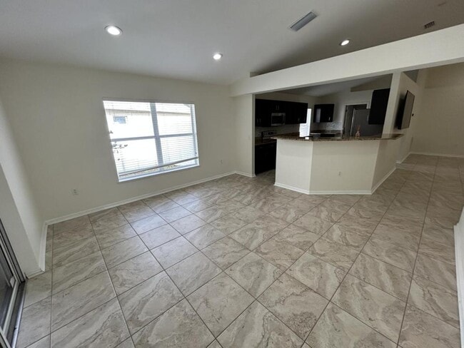 Building Photo - 3257 Helmel Ct