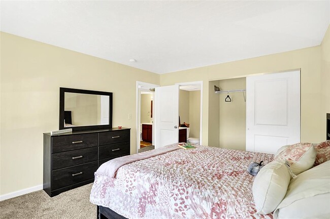 Building Photo - 3771 Cornell Dr