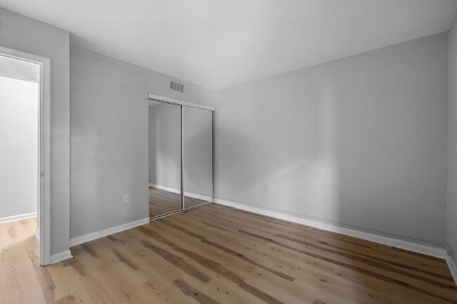 Building Photo - 500 Umstead Dr