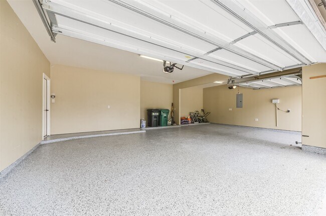 Building Photo - 10014 Eldarica Way