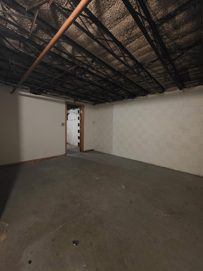 Building Photo - 702 8th Ave N