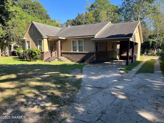 Primary Photo - 617 Wilson St