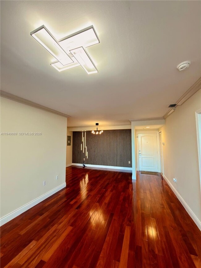 Building Photo - 2501 SW 37th Ave