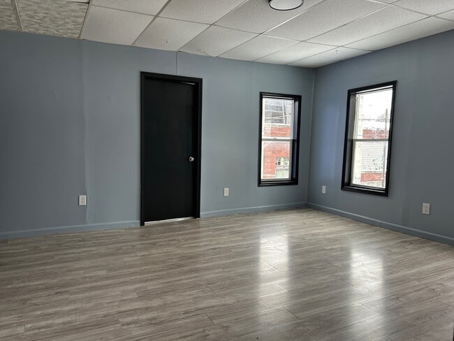 Building Photo - 108 North St