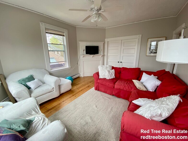 Building Photo - 31 Hurd Rd