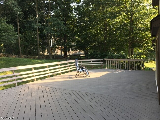 Building Photo - 87 Highland Cir