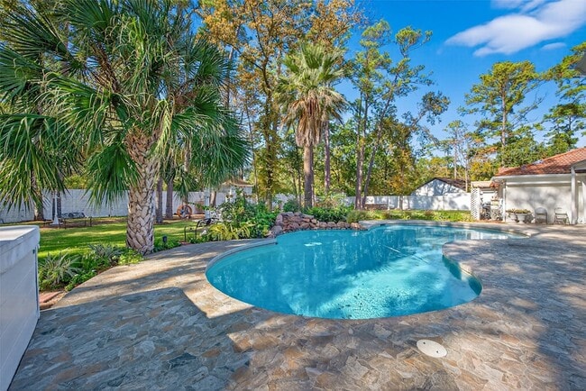 Building Photo - 24 Windermere Ln