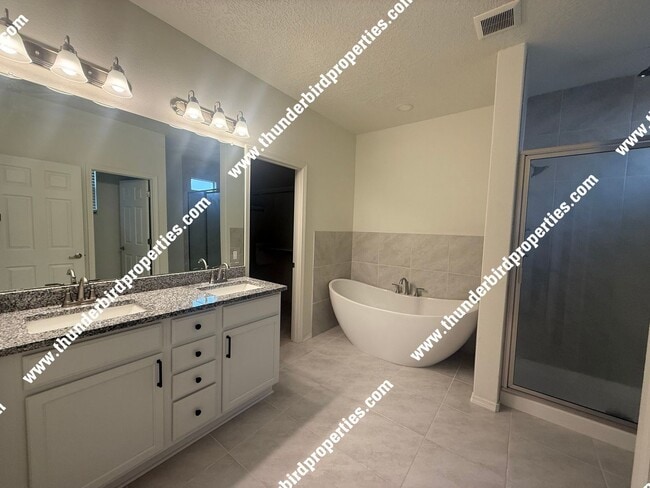 Building Photo - Great 4 bedroom home - Rio Rancho