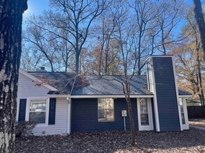 Building Photo - 260 Somerset Dr