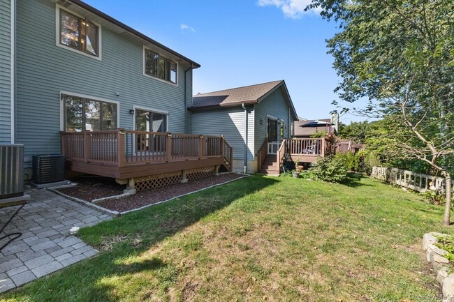 Building Photo - 56 Krystal Dr