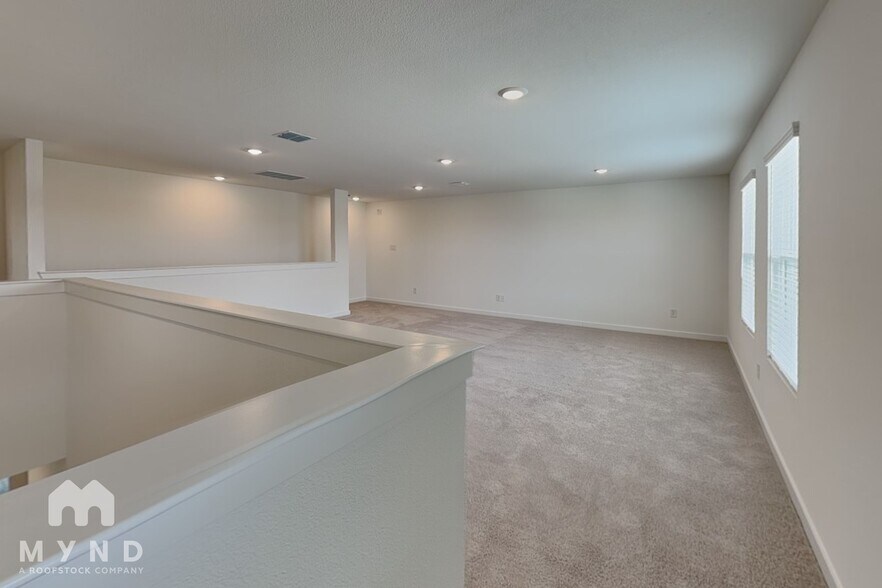 Building Photo - 1718 Milton Dr
