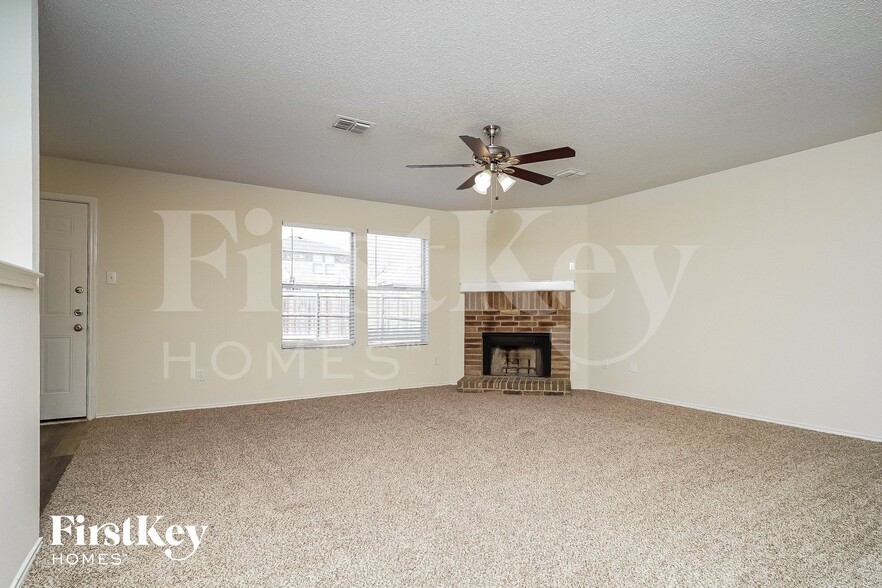 Building Photo - 1464 Greenbrook Dr