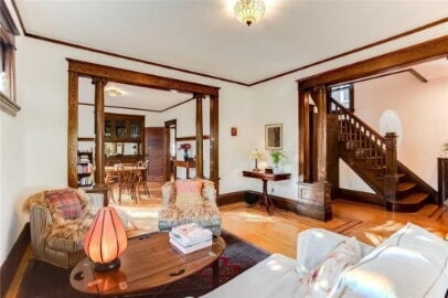 Building Photo - 980 6th St E