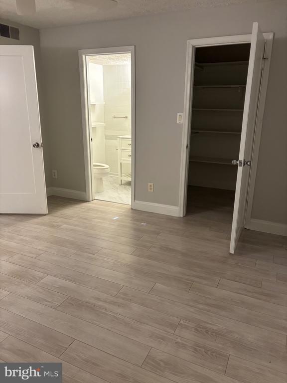 Building Photo - 44693 White Oak Ct