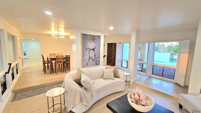 Building Photo - 2008 S 14th Ave