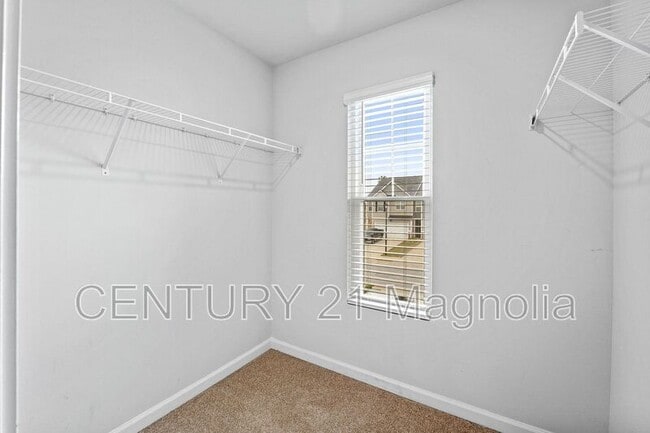 Building Photo - 4343 Newland St