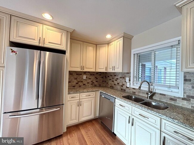 Building Photo - 12327 Flamingo Ln