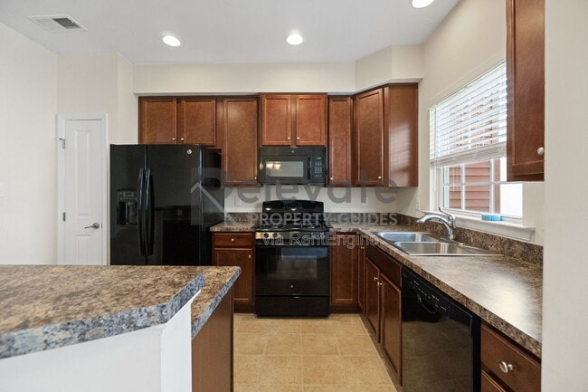 Building Photo - 8939 Ringview Dr