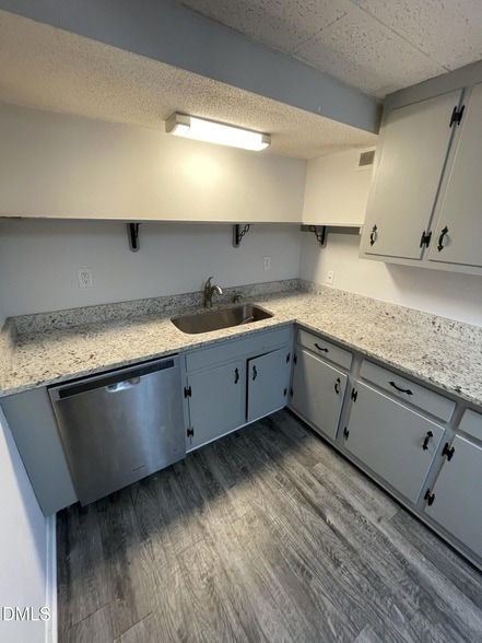 Building Photo - 901 Marilyn Dr