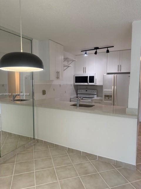 Building Photo - 520 NE 38th St