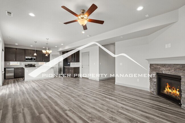Building Photo - 4 Bed + Office, 2.5 Bath Lorson Ranch Home with Mountain Views & Open Space Behind