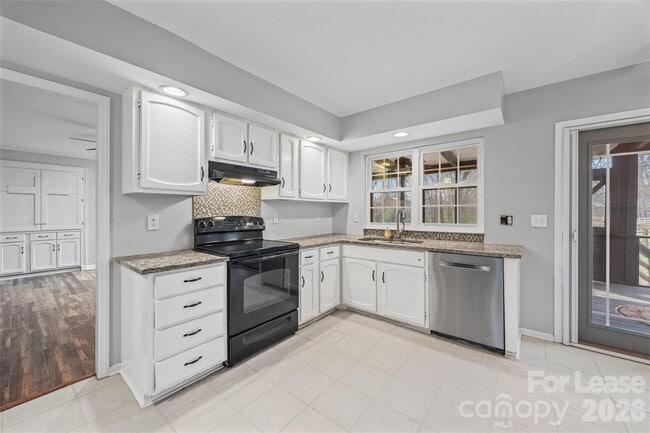 Building Photo - 11501 Winding Way Rd