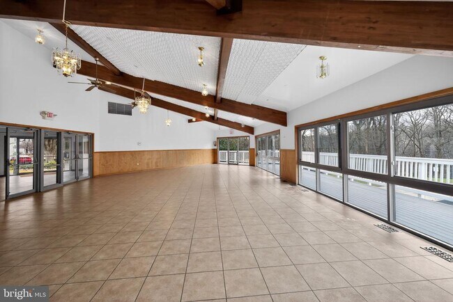 Building Photo - 7 Pickering Ct