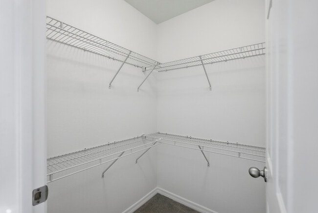 Building Photo - Bay Isle II