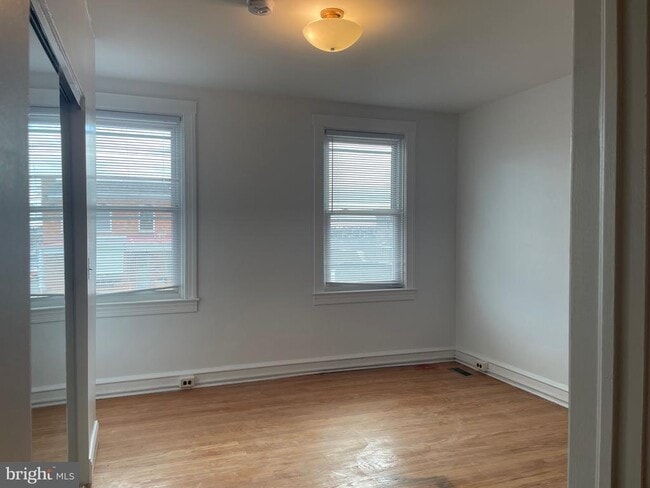 Building Photo - 440 Elrino St