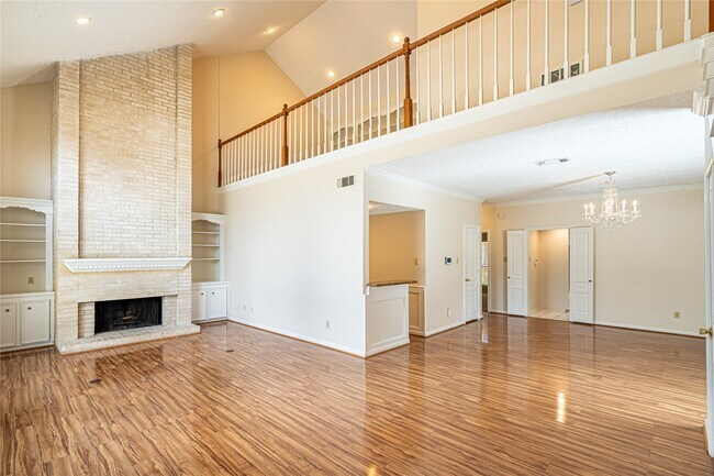 Building Photo - 2306 Potomac Dr