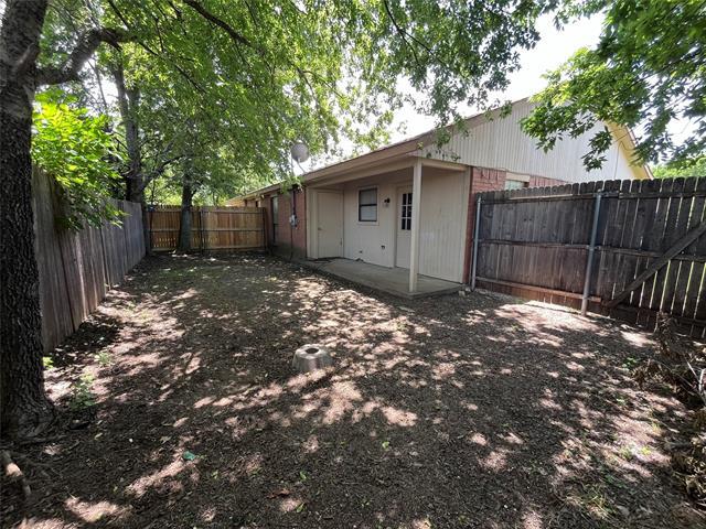 Building Photo - 718 Hillcrest Ct