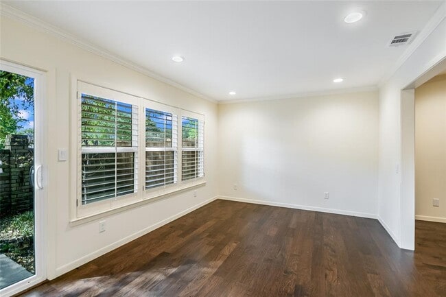 Building Photo - 50 Woodstone Square