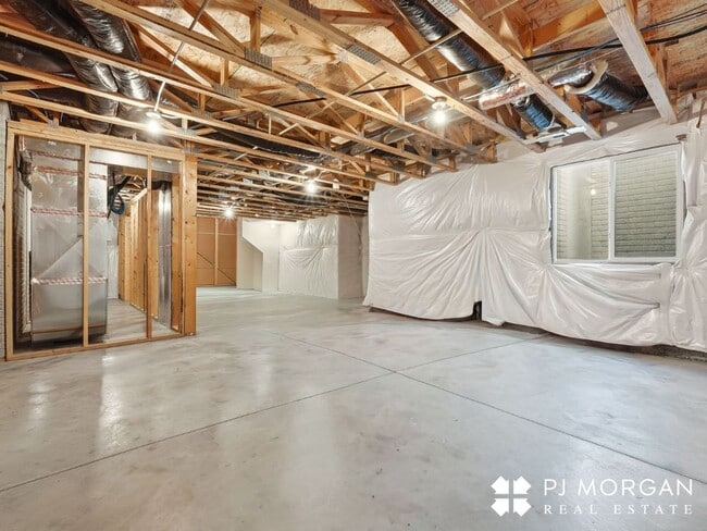 Building Photo - 5109 N 209th St
