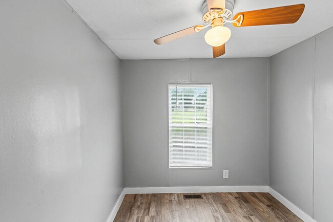 Building Photo - 1506 Halltown Rd