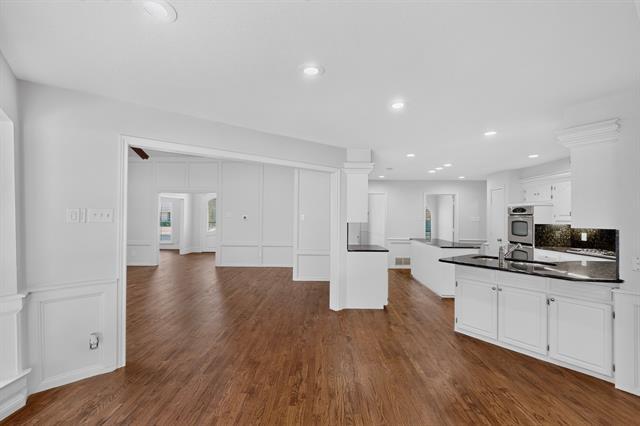 Building Photo - 6911 Gateridge Dr