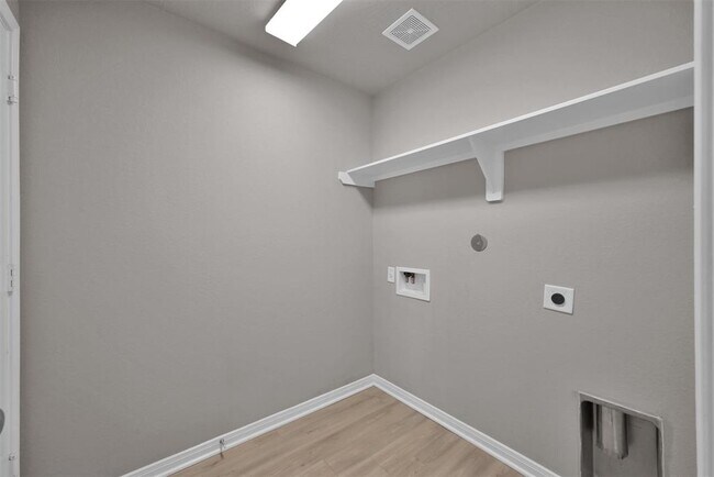 Building Photo - 14367 N Summerchase Cir