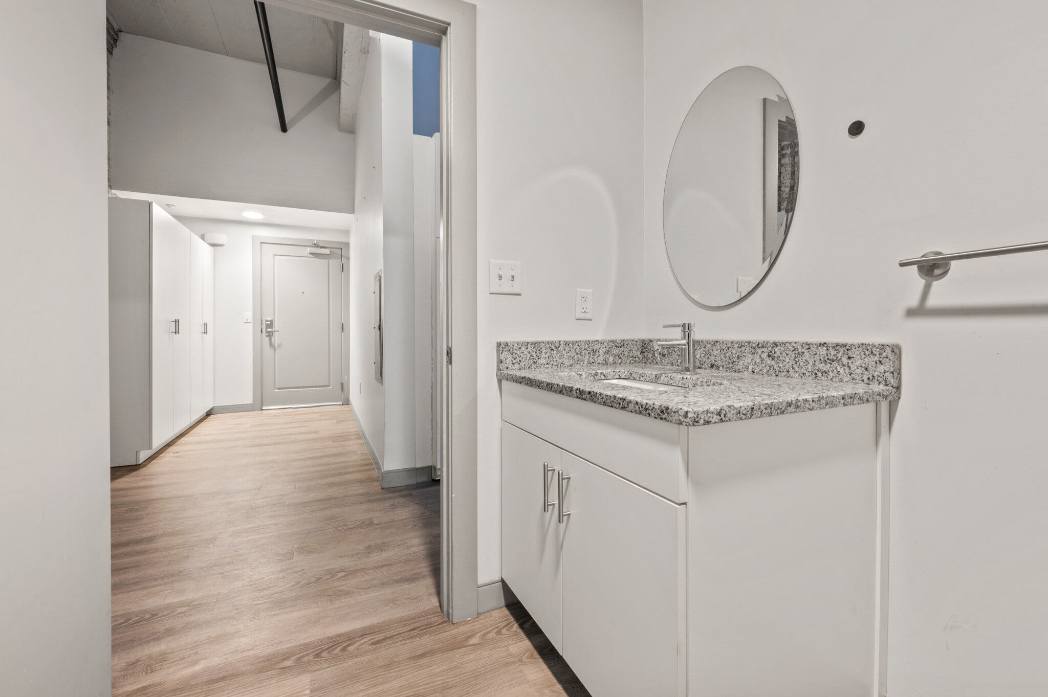 Building Photo - 103 Allyn St