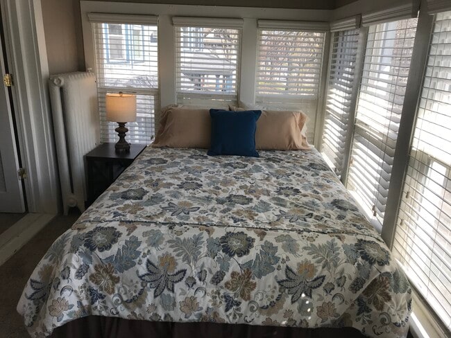 Unit 4 bedroom option - 1607 Hewitt Ave