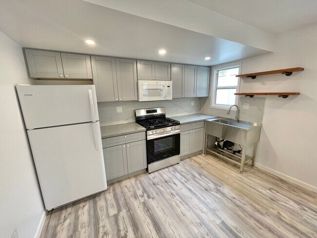 Building Photo - Stunning Ocean & Bay View Two-Story Home on the Long Beach Peninsula