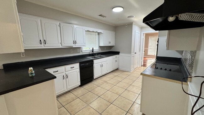 Building Photo - 2302 Hawksmoor Pl