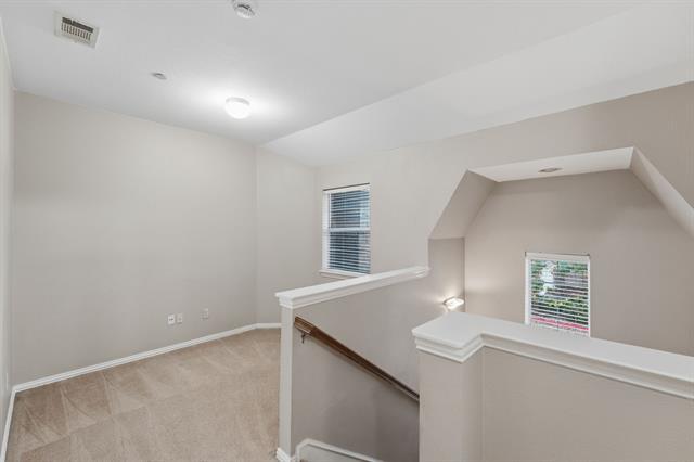 Building Photo - 706 S Jupiter Rd