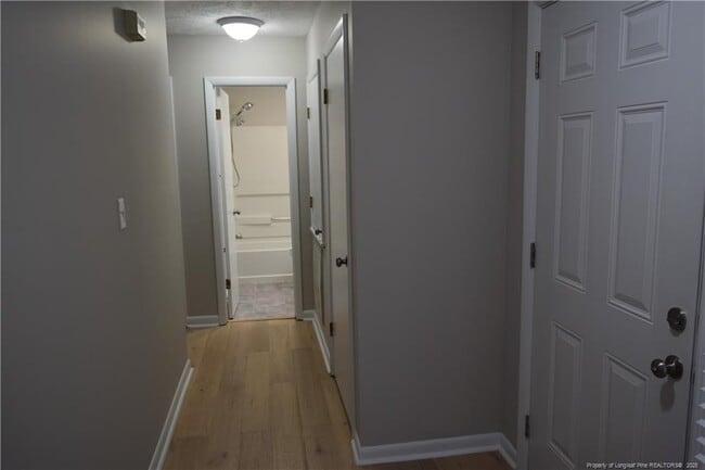 Building Photo - 668 Bartons Landing Pl