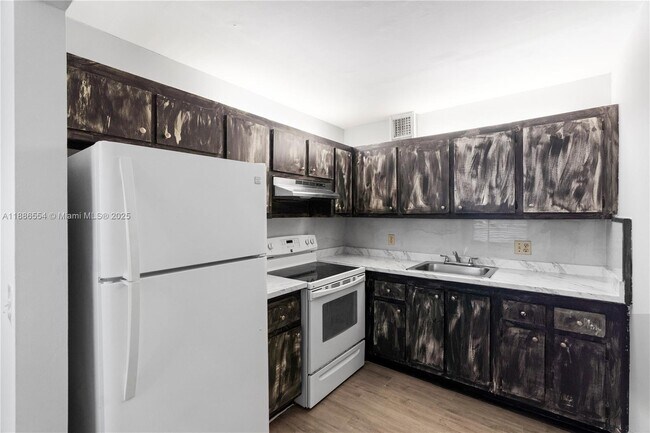 Building Photo - 301 SW 135th Ave