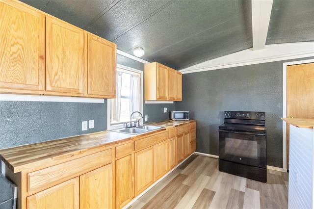 Building Photo - 417 Elm Creek Rd